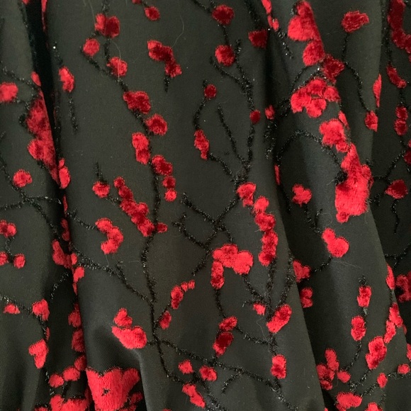 Zara velvet cross over top - Picture 5 of 9